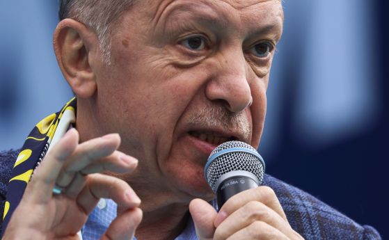 Ердоган във ваната: Турция осъди карикатура на президента си в Шарли ебдо