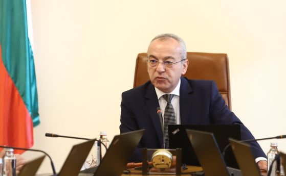 Гълъб Донев: Дано хората на политическата въртележка имат стабилен вестибуларен апарат
