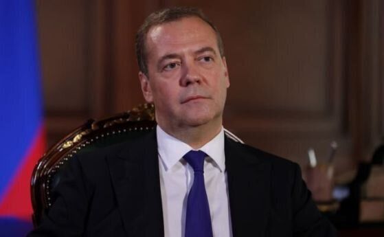 Русия ще нанесе изпреварващ удар, ако Западът предостави на Украйна ядрени оръжия, заяви Медведев