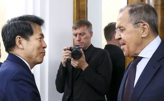 Китайският пратеник: Съюзниците на САЩ в Европа да искат прекратяване на огъня и да оставят на Русия завладените вече територии