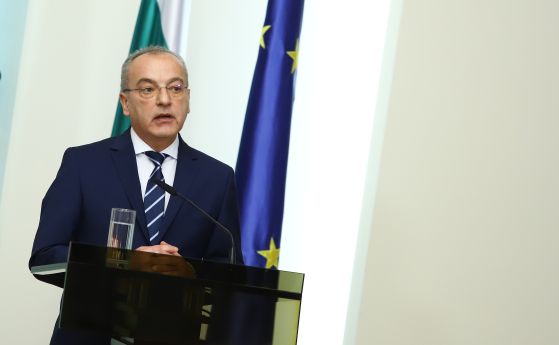 Донев: Финансовата сметка на България не може повече да стои в изчакване