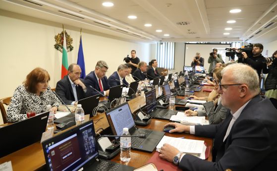 ВСС ще изслуша Борислав Сарафов, Ясен Тодоров и дежурните следователи за взрива и после ще гласува за Гешев