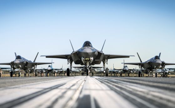 8 държави дават F-16 на Украйна, скоро ще има и Юрофайтъри, и Грипен