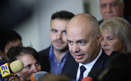 Свиленски не признава да е спряган за министър. Сачева: Беше