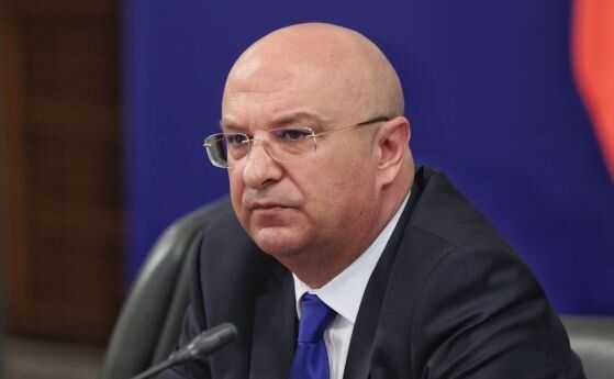 Премиерът Денков назначи първите двама зам.-министри - в отбраната и в МВР