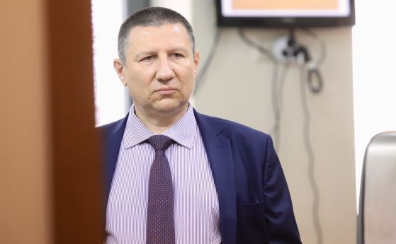 Проверка на проверките: Ревизия на всички преписки срещу членове на ВСС, поискали оставката на Гешев