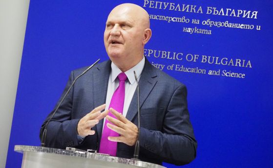 Министърът на образованието проф. Галин Цоков