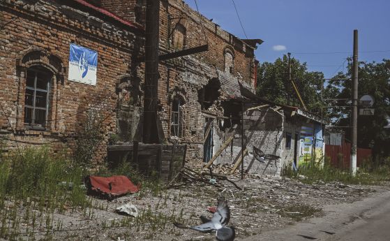 По време на репортаж: Украински оператор от ''Дойче веле'' е ранен при руски обстрел с касетъчни боеприпаси