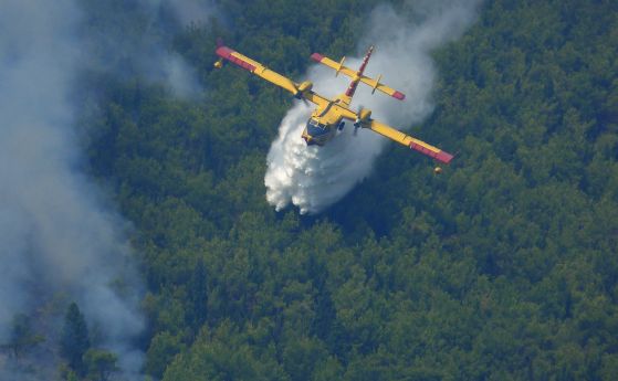 Самолет Canadair за гасене на пожари