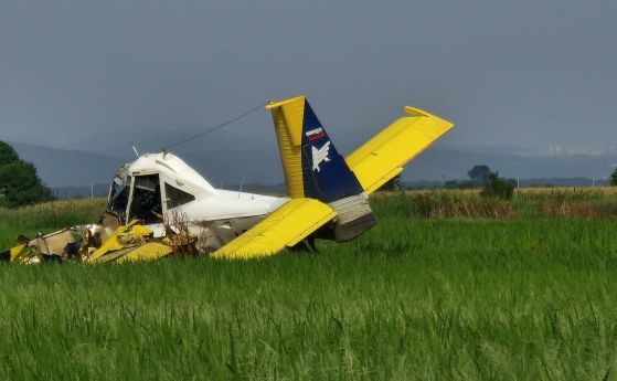 Малък самолет се разби край Раднево, пилотът загина (обновена)