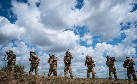 Украинската контраофанзива - успехът е ограничен, а загубите са тежки