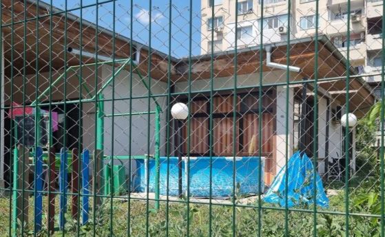 Дете с умствена изостаналост се удави в сглобяем басейн в Шумен