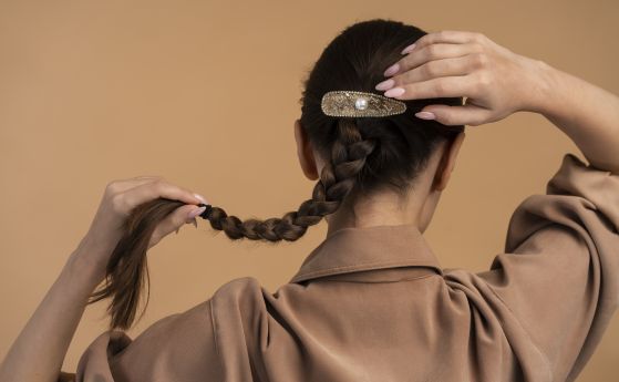 Модните аксесоари за коса, които ще подчертаят вашата същност!