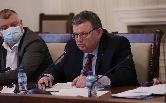 Цацаров загуби делото за наранено достойнство срещу Кирил Петков