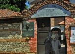 Алексей Петров осигурил сглобката за правителството в девически манастир