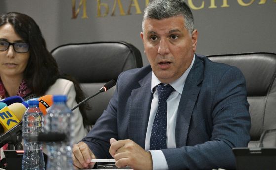 Министър Андрей Цеков: Предишни управляващи превърнаха пътното строителство в политически бизнес