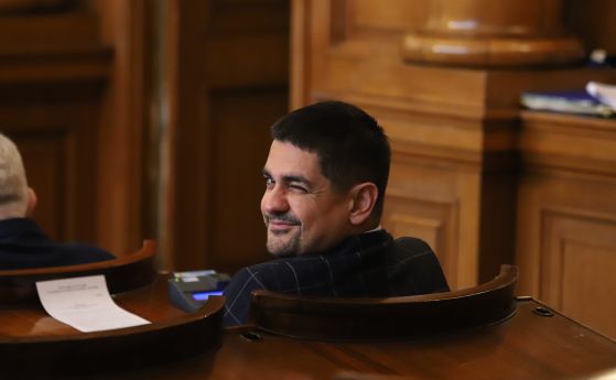 Радостин Василев се кандидатира за кмет на София