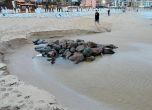 Наводнението оголи затрупан с камъни фекален отвод на плаж ''Хармани''