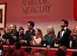 174 000 долара за жилетката на Фреди Меркюри с портрети на шестте му котки
