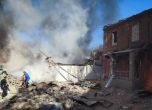 Руска ракета уби полицай и рани поне 25 в родния град на Зеленски