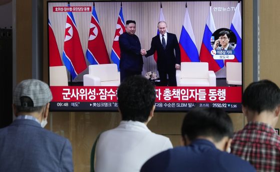 Ким Чен Ун е в Русия, придружават го висши военни