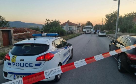 Четиригодишно дете загина, ударено от метална врата в Петрич