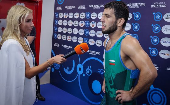 България спечели първи медал от световното по борба