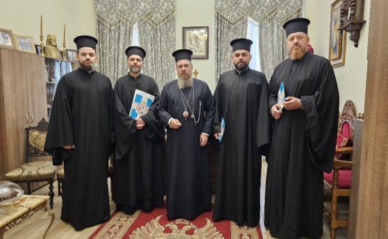 Патриархът назначи свещеници и заповяда: Руската църква отваря веднага
