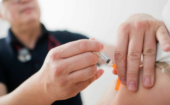 Започва ли поставянето на противогрипни ваксини на хората над 65 г.? МЗ казва ДА, джипита обаче нямат такива