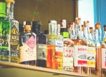Близо тон и половина нелегален алкохол иззеха митничари от Варна