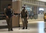 14-годишен стреля безразборно в мол: един човек е убит, шестима са ранени