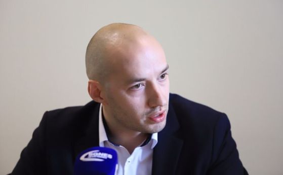 Димитър Ганев пред OFFNews: БСП губи позиции, Ваня Григорова едва ли ще ги спаси