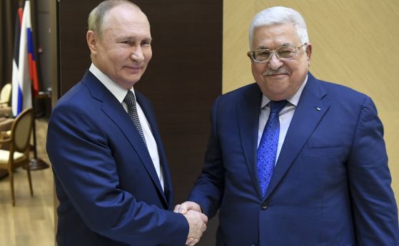 Владимир Путин и президентът на Палестина Махмуд Абас