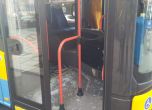 Пиян пътник счупи прозорец в тролей №5 в София, задържаха го