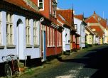Интеграция или дискриминация: Дания провежда социална политика с булдозери