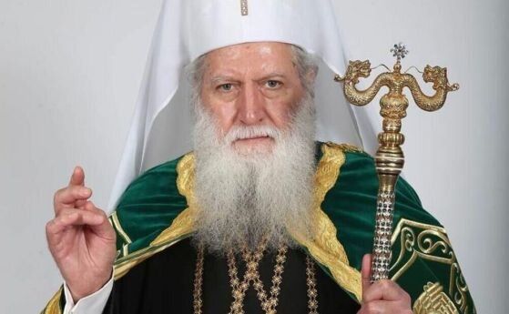 Патриарх Неофит приет във ВМА с белодробно заболяване