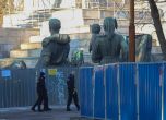 32-ма изявени интелектуалци протестират срещу жалбите по комунистическите монументи
