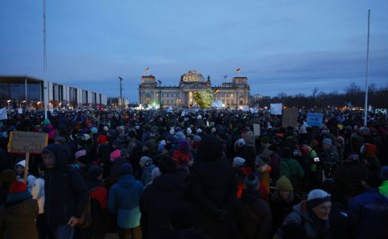 Протест срещу крайнодесния екстремизъм, Берлин