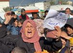 ''Долу "Хамас'', скандират палестинци, евакуиращи се от Хан Юнис