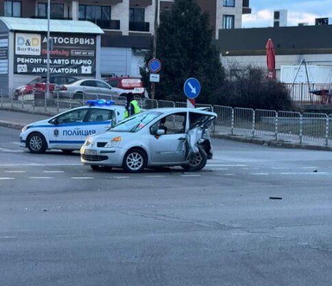  Удареният автомобил