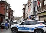 Въоръжени мъж и жена нападнаха полицейски пункт в Истанбул