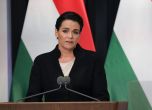 Искат оставката на унгарската президентка, помилвала педофил