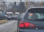 Неработещ светофар на Околовръстното в София образува зверска тапа (снимки)
