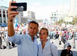 Съпругата и майката на Навални: Не знаем дали да вярваме. Те винаги лъжат