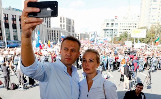 Навални и съпругата ми
