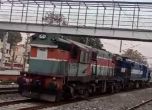 Влак беглец в Индия измина 70 км без машинист. Спряха го дървени блокчета на релсите