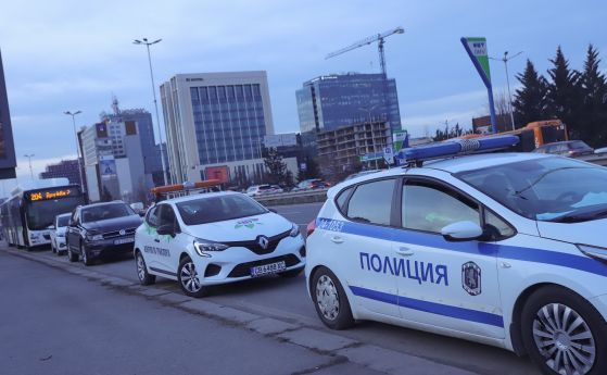 Тежка катастрофа между кола и мотор в София