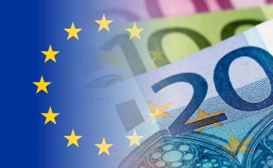 Икономисти: Няма страна в ЕС, която да е влязла в еврозоната с минимална заплата под 500 евро