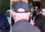 Репортер на Нова пред Окръжна болница и Стефан Димитров по време на ареста