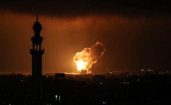 За ЧРД на аятолах Хаменей: Експлозии в Иран и района, Израел отвръща на удара